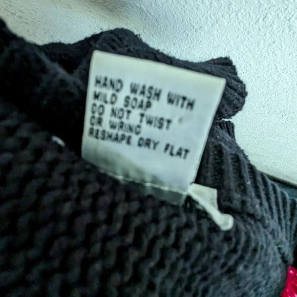 Vintage 80s Acrylic Pullover Sweater- Black Magenta Blue-Embellished Beaded Knit - Picture 11 of 12